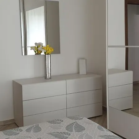 Karina House - Apartament Como
